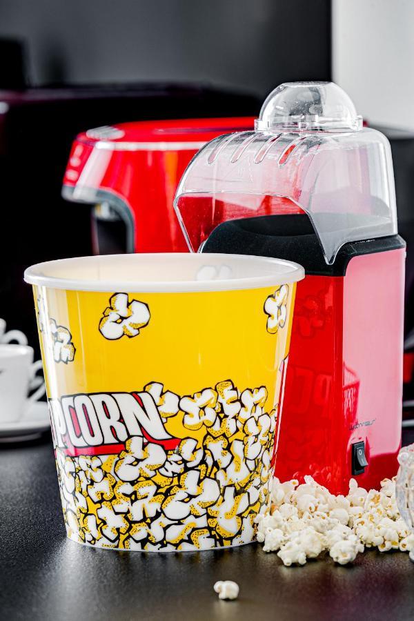 Ari Cinema Apartament With 2M Videoproiector Apartment Arad Ngoại thất bức ảnh