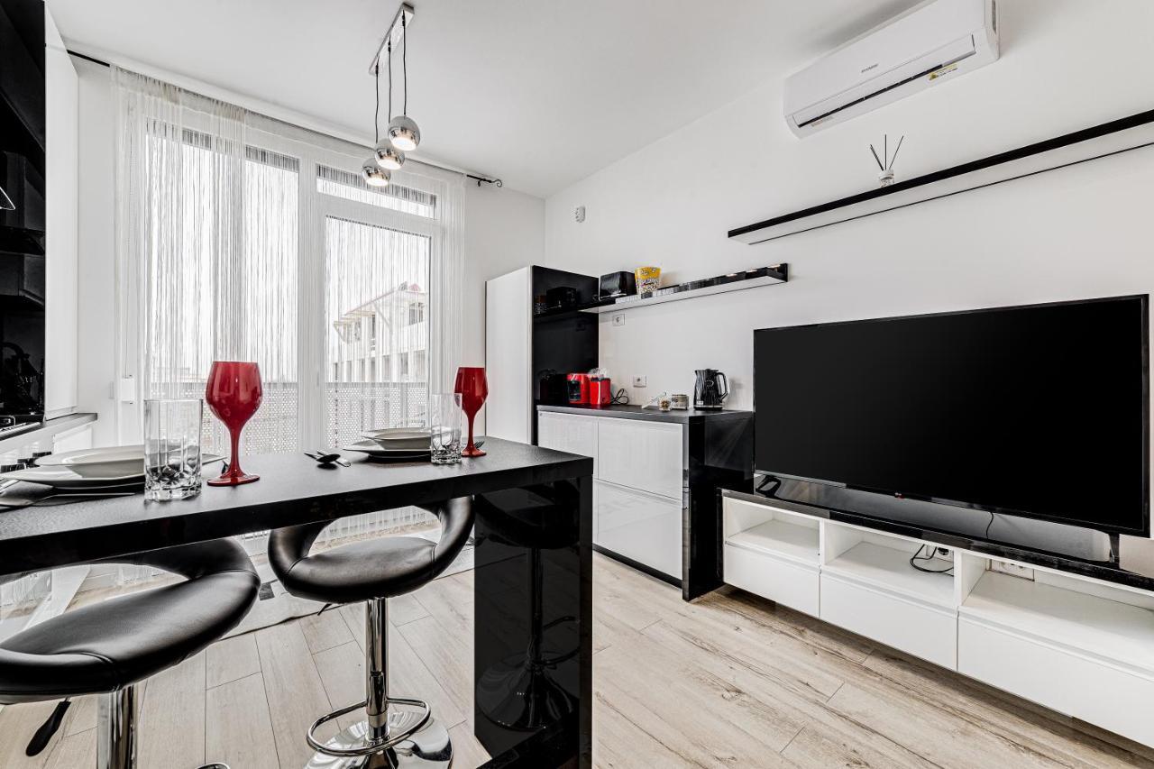 Ari Cinema Apartament With 2M Videoproiector Apartment Arad Ngoại thất bức ảnh