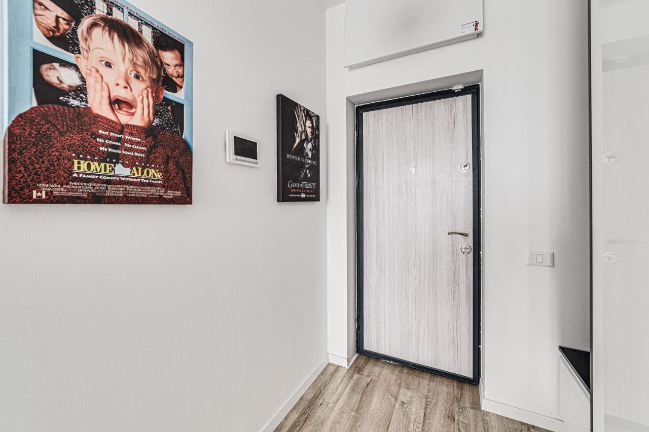 Ari Cinema Apartament With 2M Videoproiector Apartment Arad Ngoại thất bức ảnh